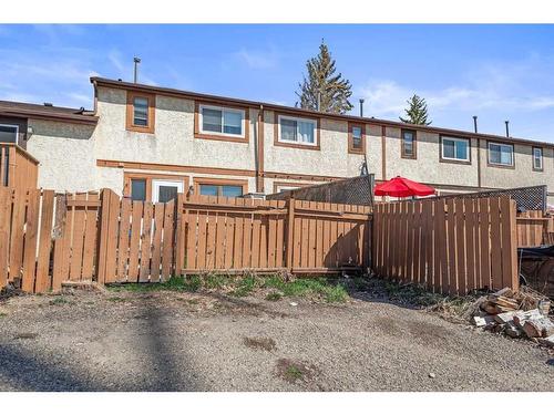 125 Baile Close, Red Deer, AB - Outdoor