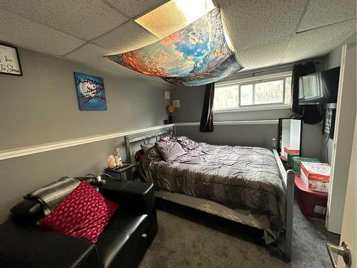 93 Nichols Crescent, Red Deer, AB - Indoor Photo Showing Bedroom