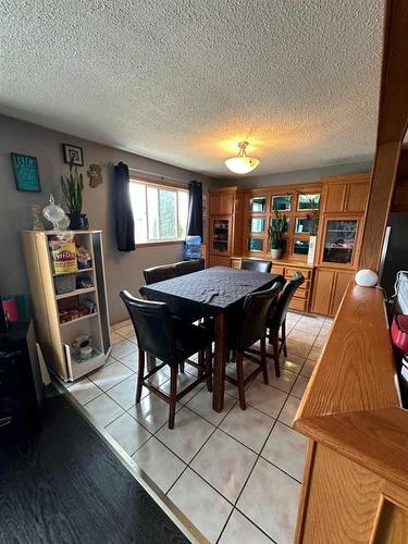 93 Nichols Crescent, Red Deer, AB - Indoor Photo Showing Dining Room