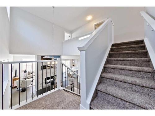 43 Versant View Sw, Calgary, AB - Indoor Photo Showing Other Room