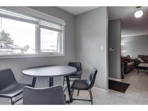 4116 53 Avenue, Innisfail, AB - Indoor Photo Showing Dining Room