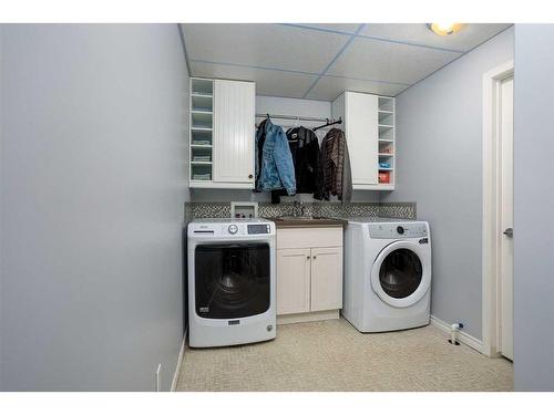 47216 Range Road 200, Rural Camrose County, AB - Indoor Photo Showing Laundry Room
