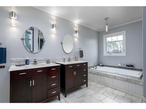 47216 Range Road 200, Rural Camrose County, AB - Indoor Photo Showing Bathroom