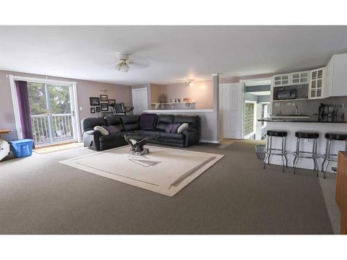 6115 60 Street, Rocky Mountain House, AB - Indoor Photo Showing Living Room