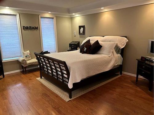 6115 60 Street, Rocky Mountain House, AB - Indoor Photo Showing Bedroom