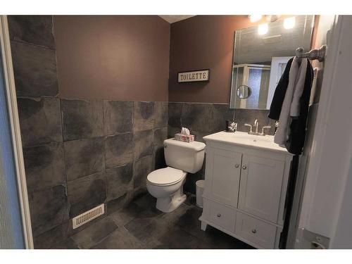 6115 60 Street, Rocky Mountain House, AB - Indoor Photo Showing Bathroom