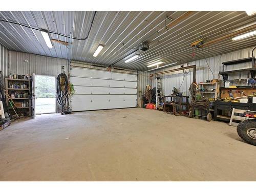 20-36075 Range Road 281, Rural Red Deer County, AB - Indoor Photo Showing Garage