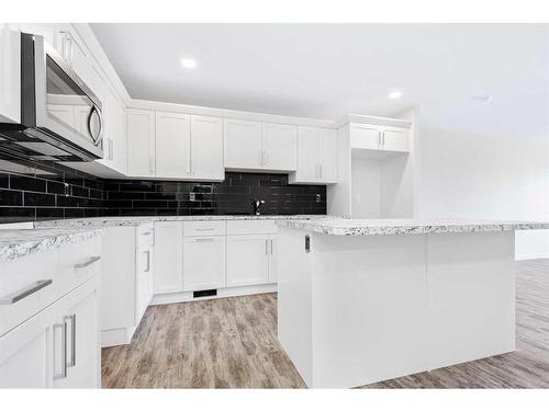 5135 53 Street, Lacombe, AB - Indoor Photo Showing Kitchen