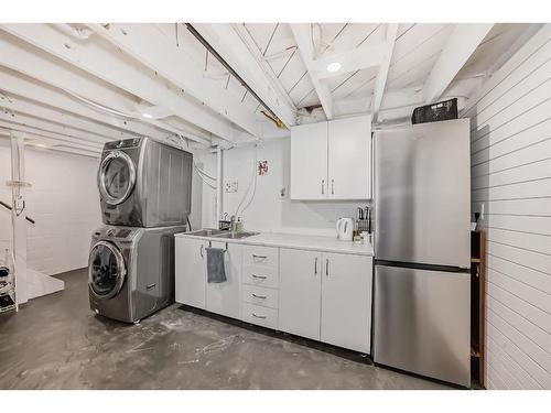 4213 51A Street, Red Deer, AB - Indoor Photo Showing Laundry Room
