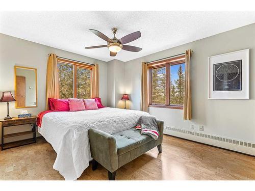 4808 64 Street, Rocky Mountain House, AB - Indoor Photo Showing Bedroom