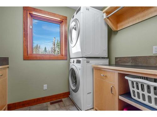 38032 C & E Trail, Rural Red Deer County, AB - Indoor Photo Showing Laundry Room