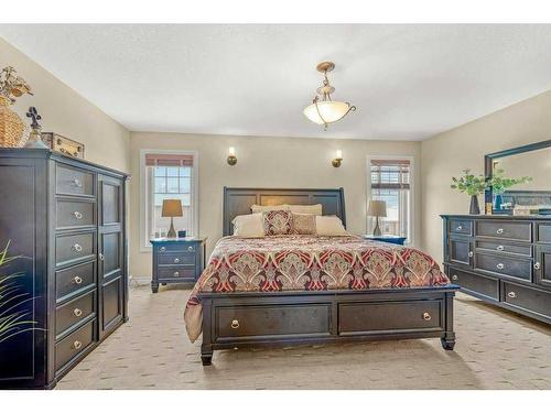 4006 45 Avenue, Sylvan Lake, AB - Indoor Photo Showing Bedroom