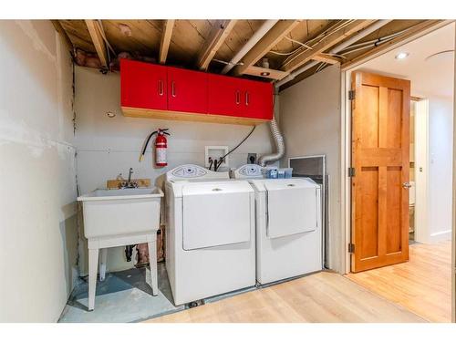 4603 45 Street, Red Deer, AB - Indoor Photo Showing Laundry Room