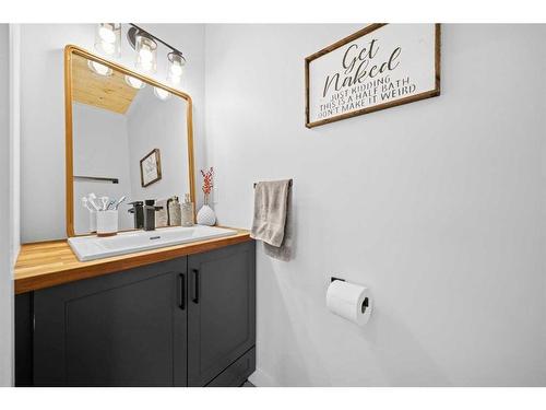 36-423002 Range Road 10, Rural Ponoka County, AB - Indoor Photo Showing Bathroom