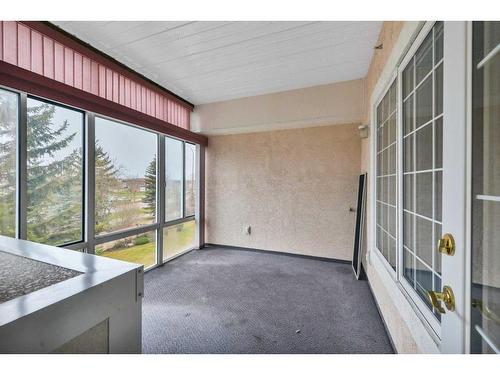 236-4512 52 Avenue, Red Deer, AB -  Photo Showing Other Room