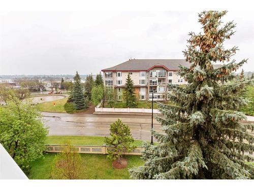 424-5300 48 Street, Red Deer, AB - Outdoor With View