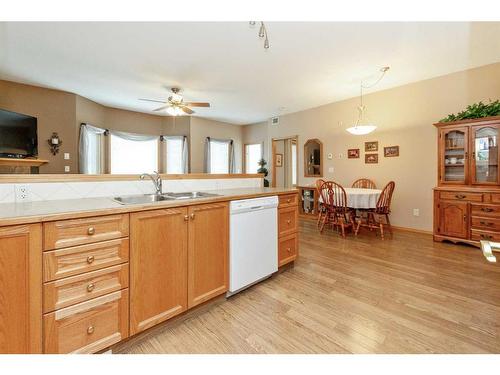 424-5300 48 Street, Red Deer, AB - Indoor Photo Showing Kitchen With Double Sink