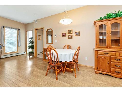 424-5300 48 Street, Red Deer, AB - Indoor Photo Showing Dining Room