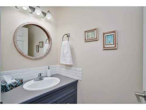 101 Old Boomer Road, Sylvan Lake, AB - Indoor Photo Showing Bathroom