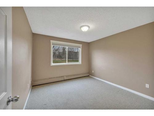 101-103 Hermary Street, Red Deer, AB - Indoor Photo Showing Other Room
