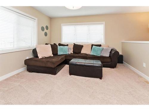 94 Lalor Drive, Red Deer, AB - Indoor Photo Showing Other Room