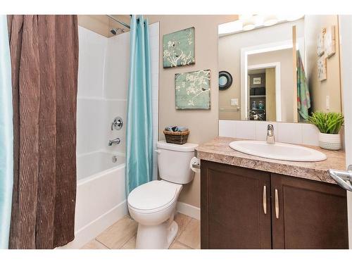 94 Lalor Drive, Red Deer, AB - Indoor Photo Showing Laundry Room