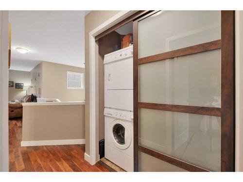 64 Jarvis Avenue, Red Deer, AB - Indoor Photo Showing Laundry Room