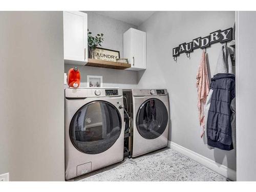 27 Vantage Crescent, Olds, AB - Indoor Photo Showing Laundry Room