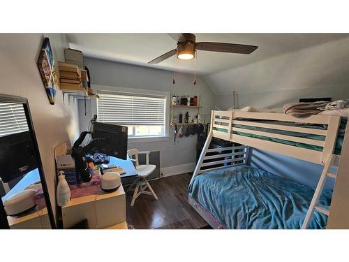 5302 50 Street, Castor, AB - Indoor Photo Showing Bedroom
