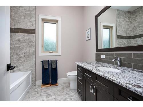 46180 Range Road 191, Rural Camrose County, AB - Indoor Photo Showing Bathroom