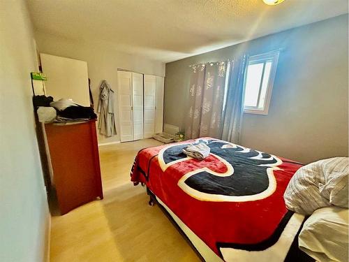 4909 50 Street, Sedgewick, AB - Indoor Photo Showing Bedroom