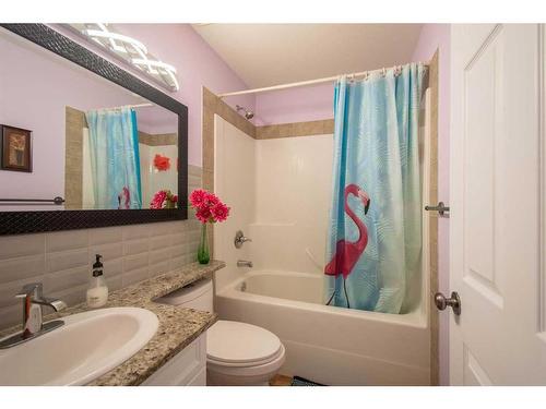 140 Lanterman Close, Red Deer, AB - Indoor Photo Showing Bathroom