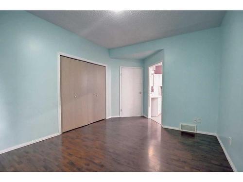 637 6 Street South, Lethbridge, AB - Indoor Photo Showing Other Room
