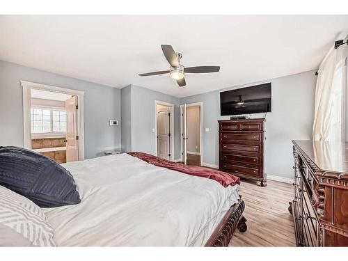 7206 61 Street, Rocky Mountain House, AB - Indoor Photo Showing Bedroom