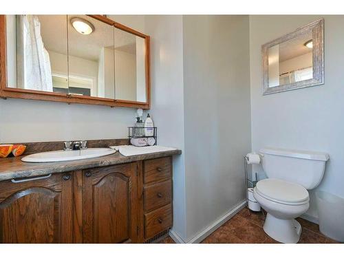 24027 Highway 595, Rural Red Deer County, AB - Indoor Photo Showing Bathroom