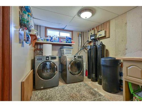 24027 Highway 595, Rural Red Deer County, AB - Indoor Photo Showing Laundry Room