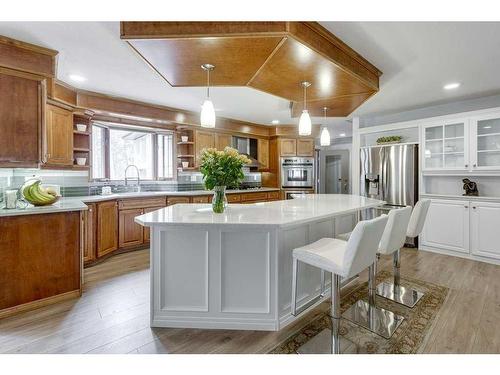 3526 Spruce Drive, Red Deer, AB - Indoor Photo Showing Kitchen With Upgraded Kitchen