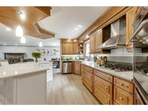 3526 Spruce Drive, Red Deer, AB - Indoor Photo Showing Kitchen With Upgraded Kitchen