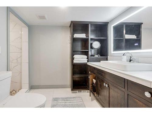 3526 Spruce Drive, Red Deer, AB - Indoor Photo Showing Bathroom