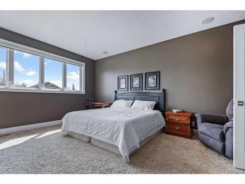 32 Connaught Crescent, Red Deer, AB - Indoor Photo Showing Bedroom