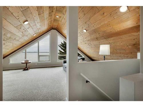 33 Lakeshore Dr, Grandview, AB - Indoor Photo Showing Other Room
