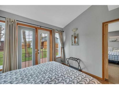 35 Lakeshore Dr, Grandview, AB - Indoor Photo Showing Bedroom