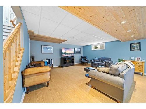 4304 68 Street, Stettler, AB - Indoor With Fireplace