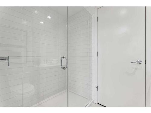 2504-1118 12 Avenue Sw, Calgary, AB - Indoor Photo Showing Bathroom