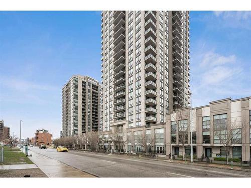 2504-1118 12 Avenue Sw, Calgary, AB - Outdoor With Balcony With Facade
