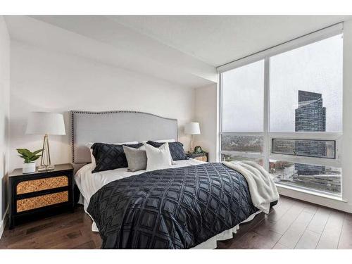 2504-1118 12 Avenue Sw, Calgary, AB - Indoor Photo Showing Bedroom
