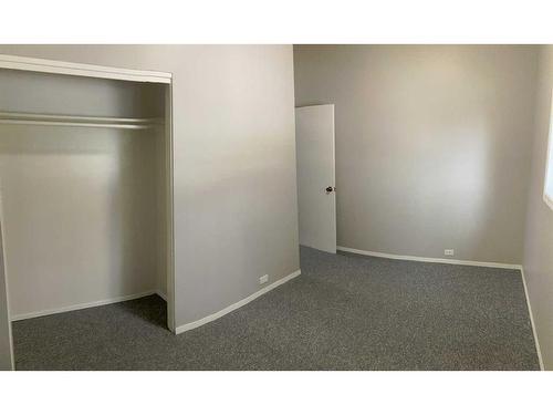 16 Oxbow Street, Red Deer, AB - Indoor Photo Showing Other Room