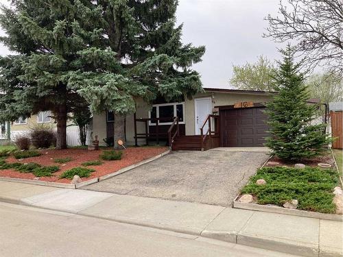 16 Oxbow Street, Red Deer, AB - Outdoor