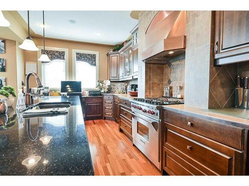 6 Ingram Close, Red Deer, AB - Indoor Photo Showing Kitchen