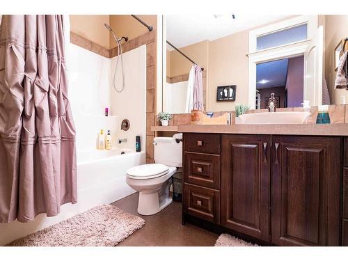 6 Ingram Close, Red Deer, AB - Indoor Photo Showing Bathroom